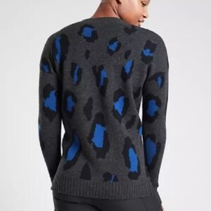 Athleta Leopard Wool Cashmere Crew Sweater animal print woman's XXS